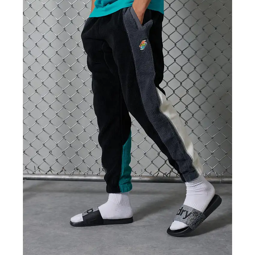 Pantaloni da jogging in sherpa Superdry Sportstyle